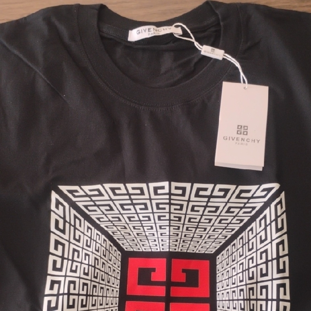 Givenchy Black Tee with Red and White Pattern - Picture 4 of 6